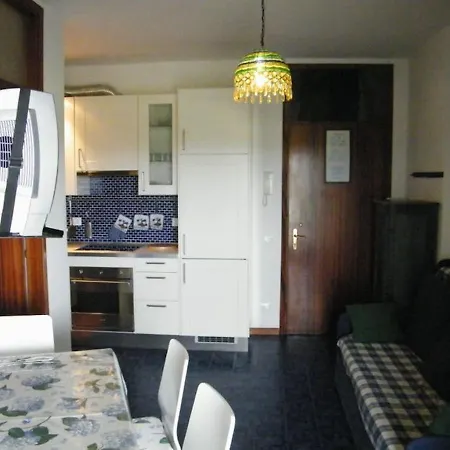 Homely Flat For 4 Guests Apartment