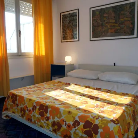 Apartment Homely Flat For 4 Guests *